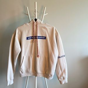 Slightly oversized hoodie